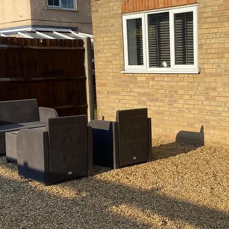 Riverside Park Ground Floor Apartment - St Neots מראה חיצוני תמונה