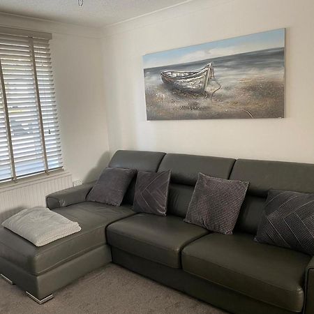 Riverside Park Ground Floor Apartment - St Neots מראה חיצוני תמונה
