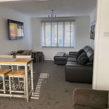Riverside Park Ground Floor Apartment - St Neots מראה חיצוני תמונה