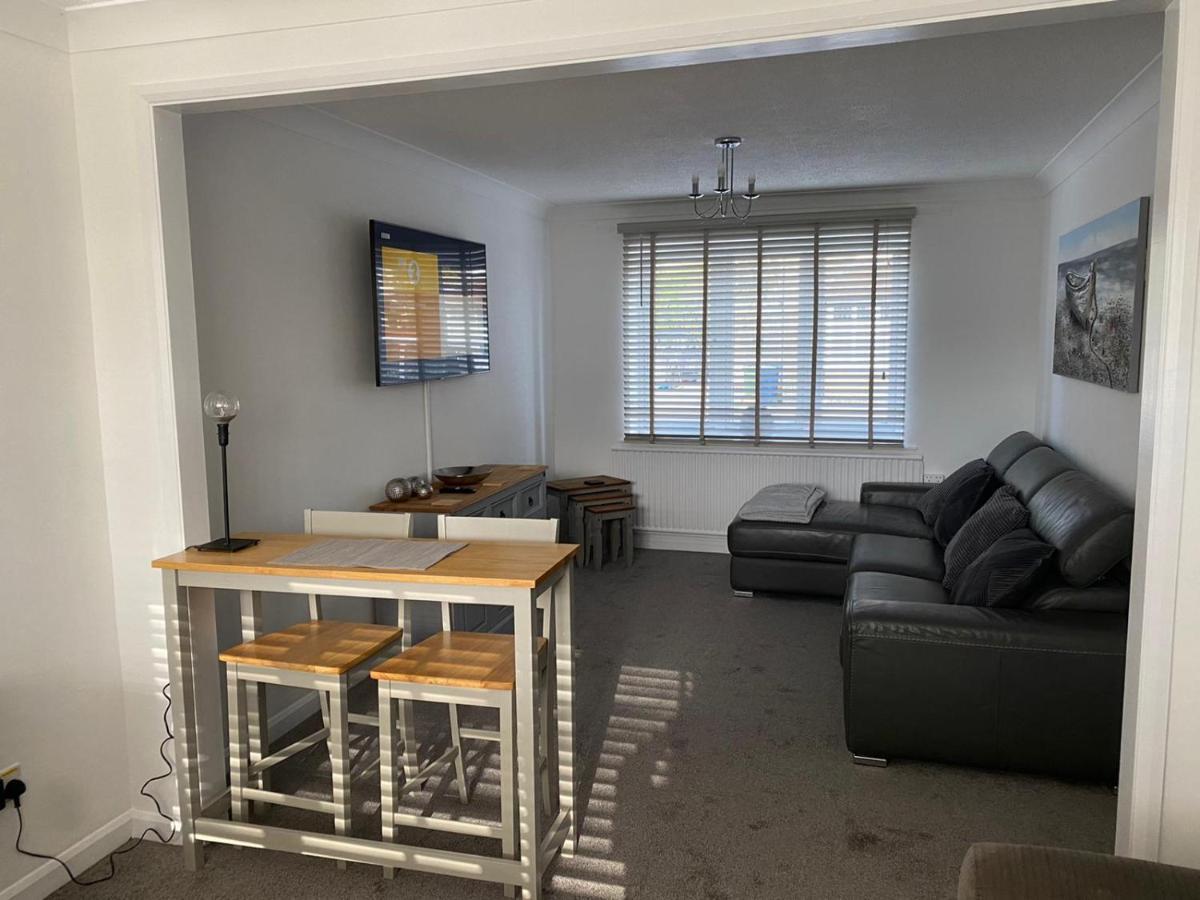 Riverside Park Ground Floor Apartment - St Neots מראה חיצוני תמונה