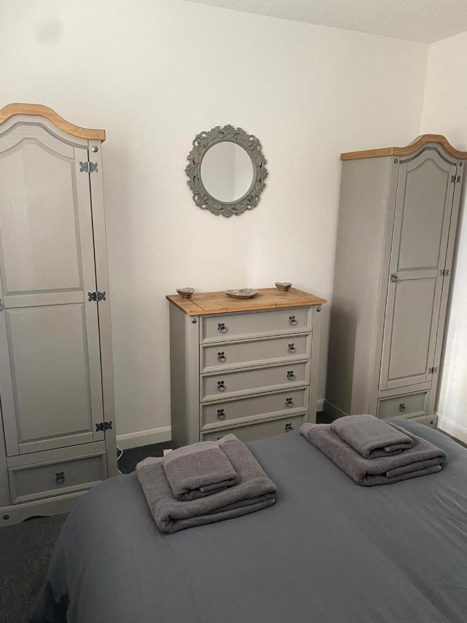 Riverside Park Ground Floor Apartment - St Neots מראה חיצוני תמונה