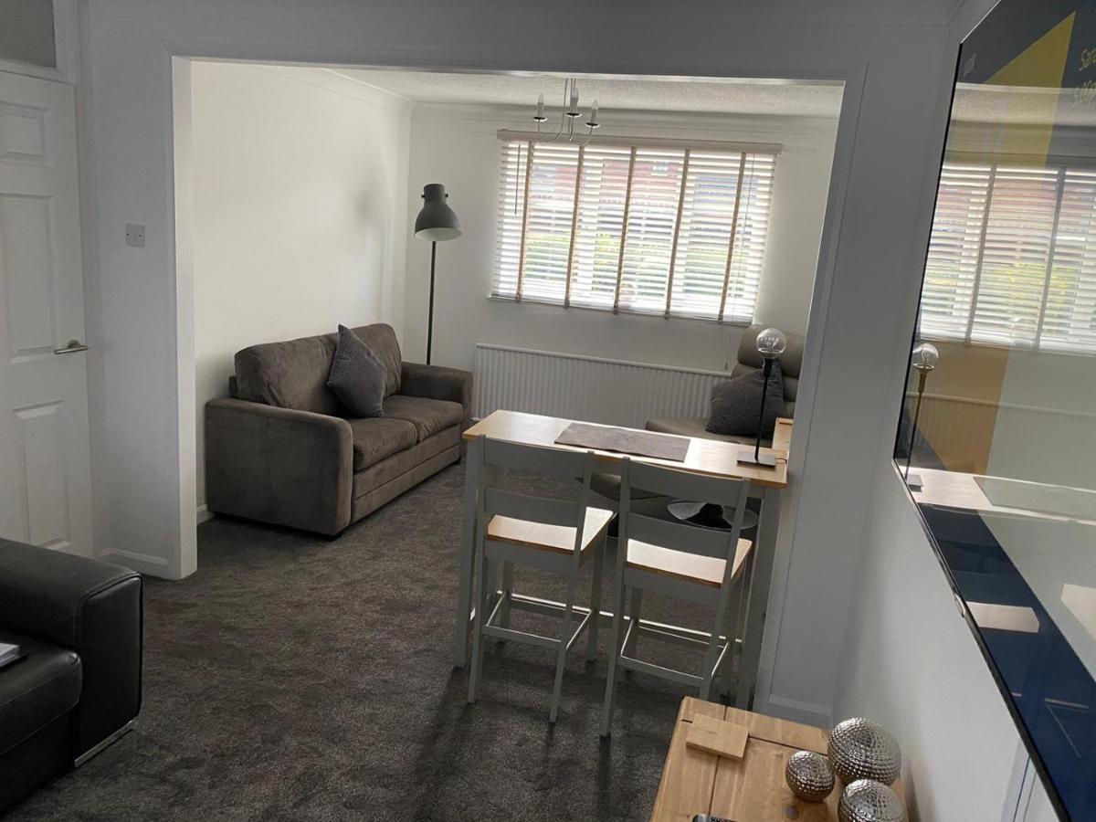 Riverside Park Ground Floor Apartment - St Neots מראה חיצוני תמונה