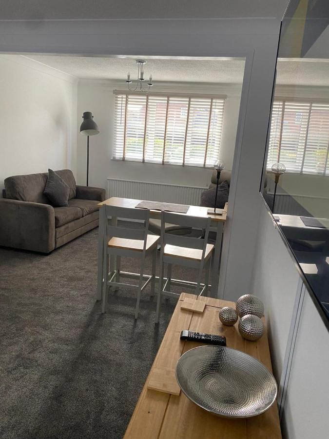 Riverside Park Ground Floor Apartment - St Neots מראה חיצוני תמונה