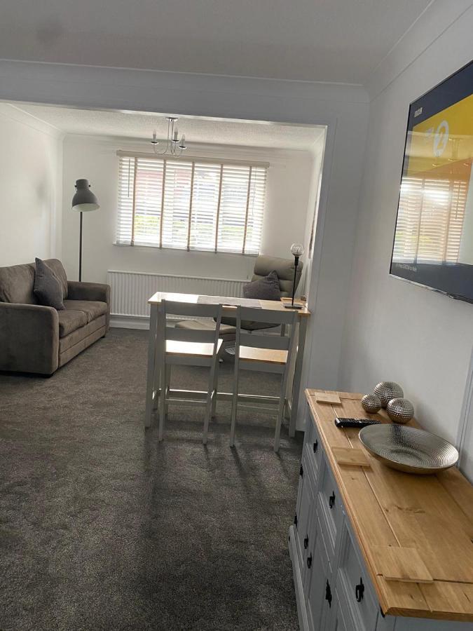 Riverside Park Ground Floor Apartment - St Neots מראה חיצוני תמונה