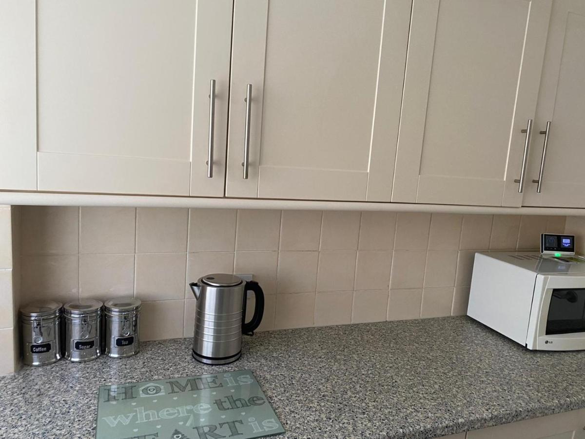 Riverside Park Ground Floor Apartment - St Neots מראה חיצוני תמונה