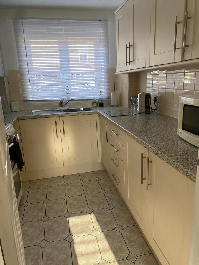 Riverside Park Ground Floor Apartment - St Neots מראה חיצוני תמונה